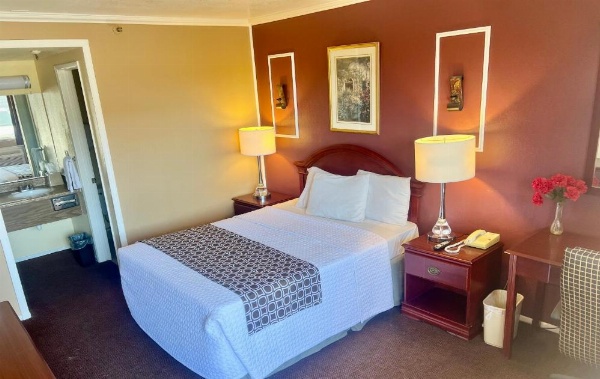 Park Avenue Inn & Suites image 8